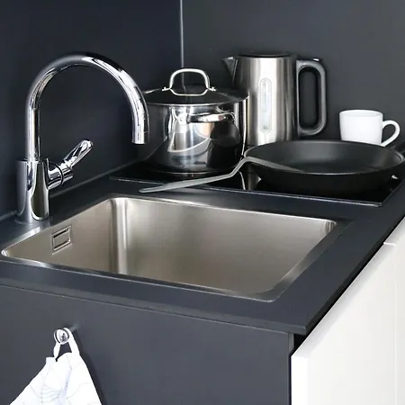 מלון Gag By Wmm *